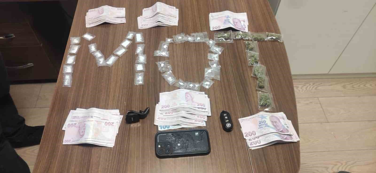 Sancaktepe polisi mıknatıslı gizli bölmede uyuşturucu ele geçirdi