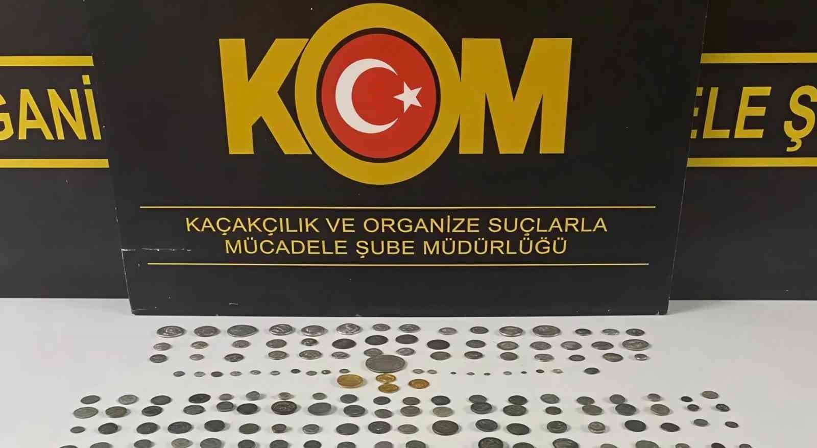 Mersin’de yurt dışına kaçırılmak istenilen binlerce tarihi eser ele geçirildi