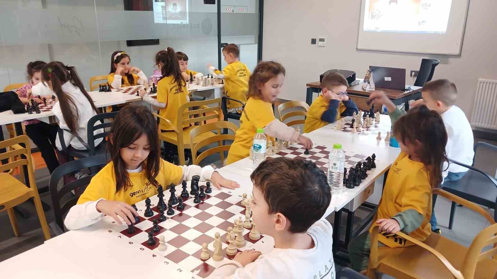 Başiskele’de kış spor okulları 9 branşta eğitimlerini sürdürüyor