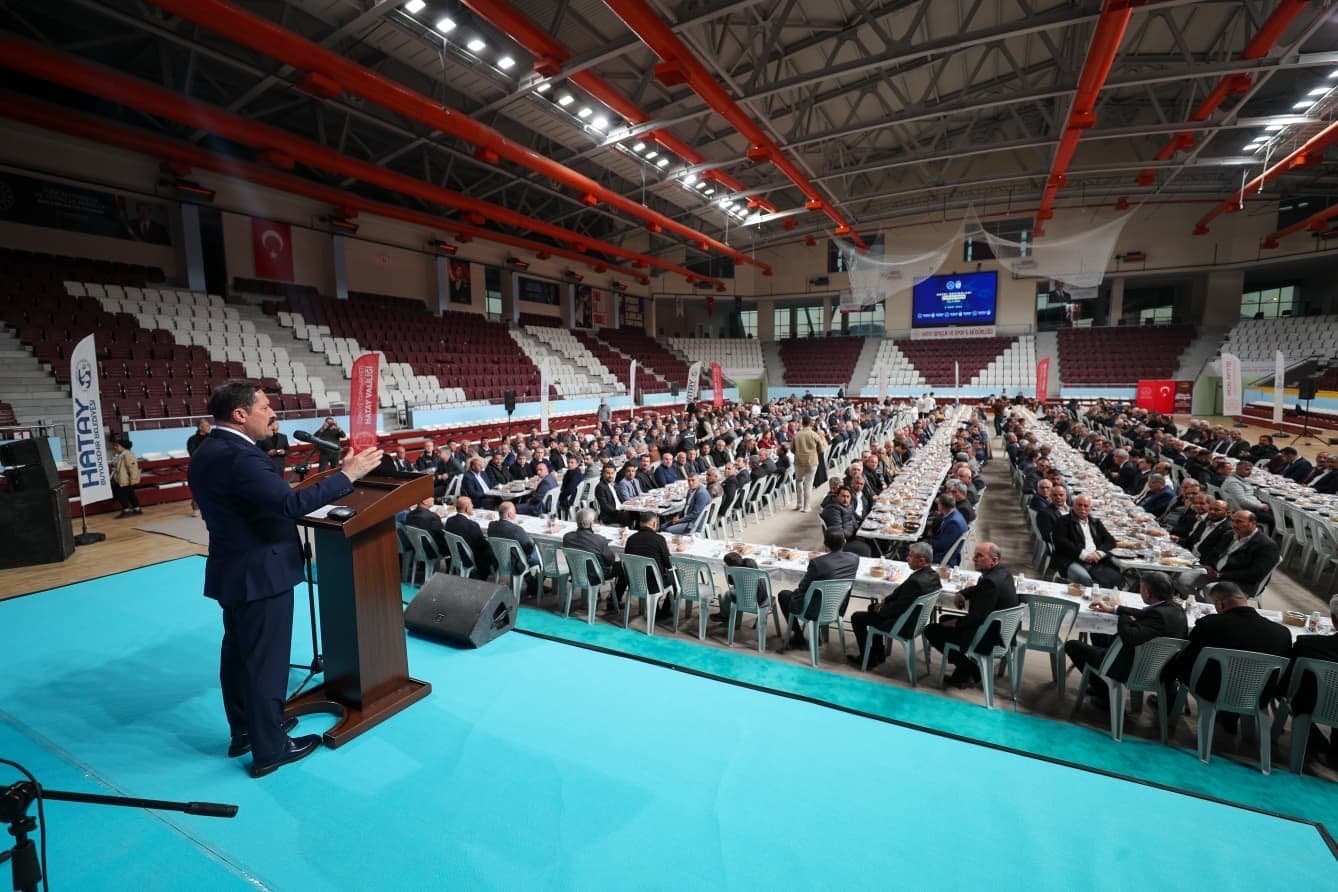 Vali Masatlı, muhtarla iftarda bir araya geldi