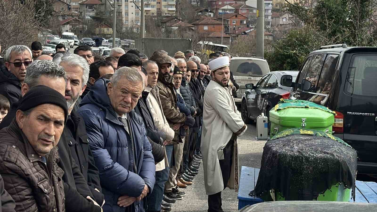 Trafik kazasında hayatını kaybeden karı-koca toprağa verildi