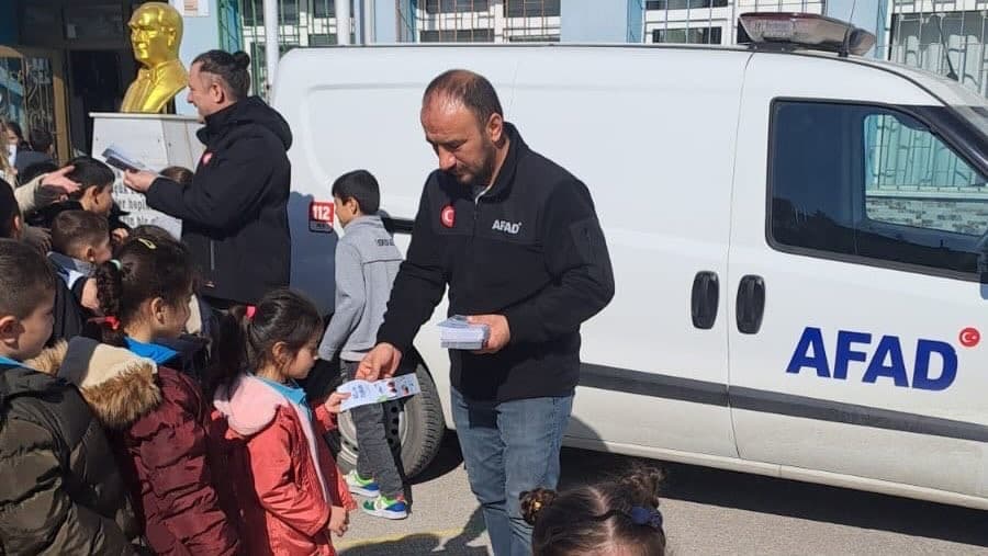 Öğrencilere afet farkındalık eğitimi verildi