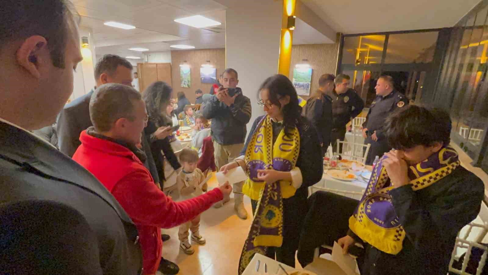 Çocuklar ile protokol iftar sofrasında buluştu