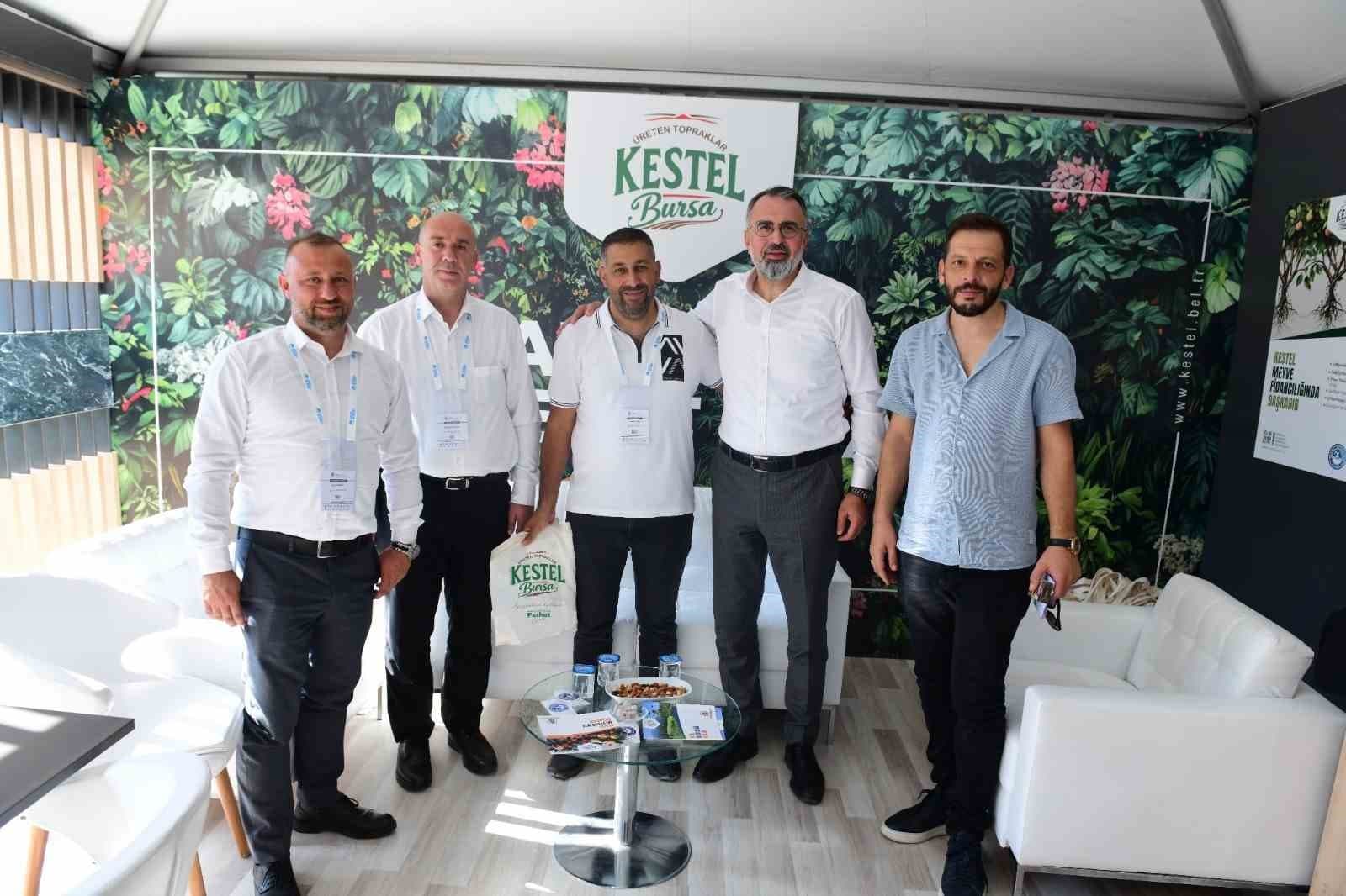 Süs bitkileri üretimi Kestel Belediyesi ile dünya pazarına açılıyor