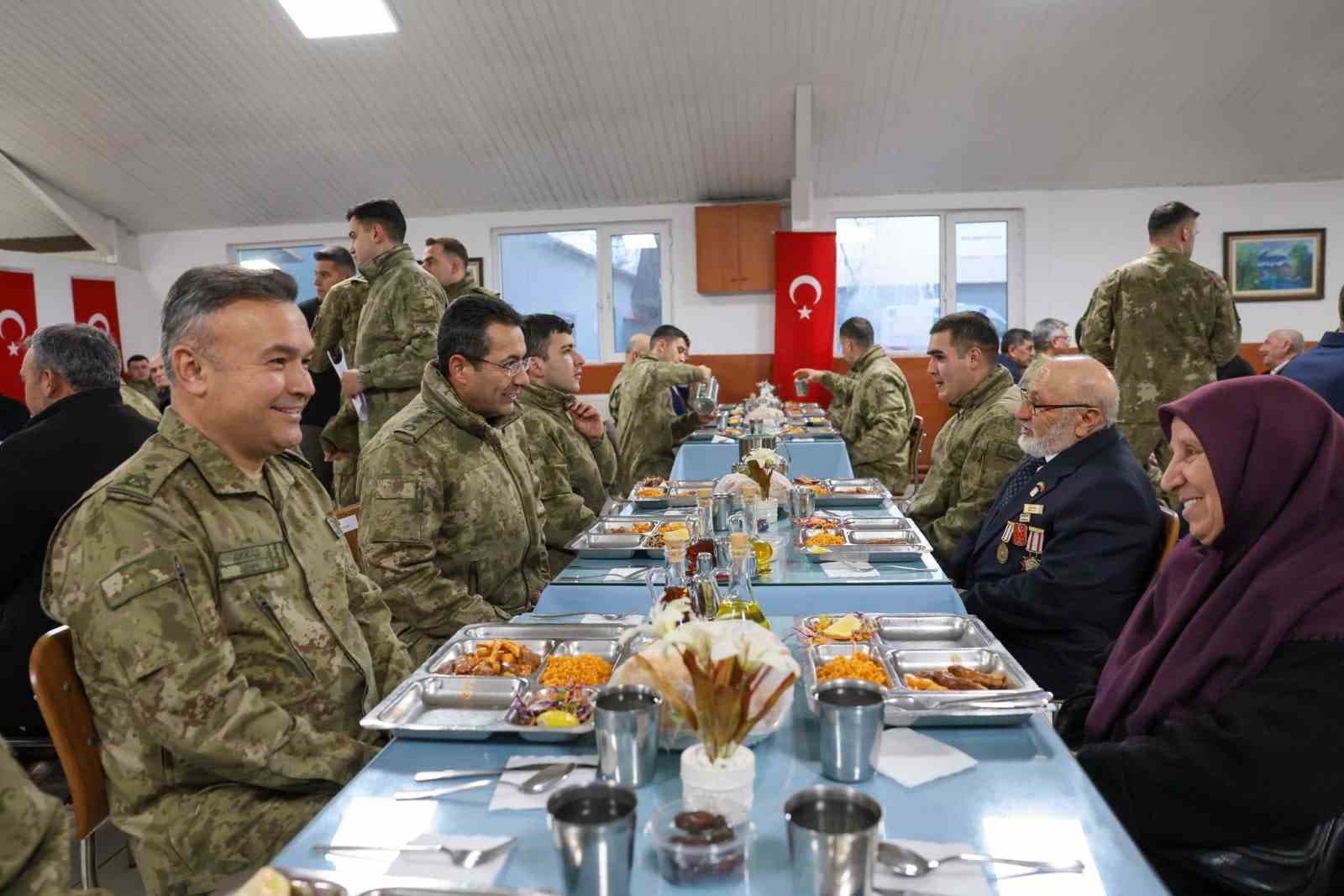 Erzincan’da kahraman gaziler ve aileleri onuruna iftar sofrası kuruldu