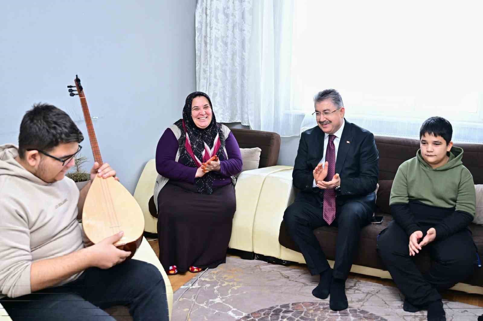 Vali Yılmaz’ın hane ziyaretleri sürüyor