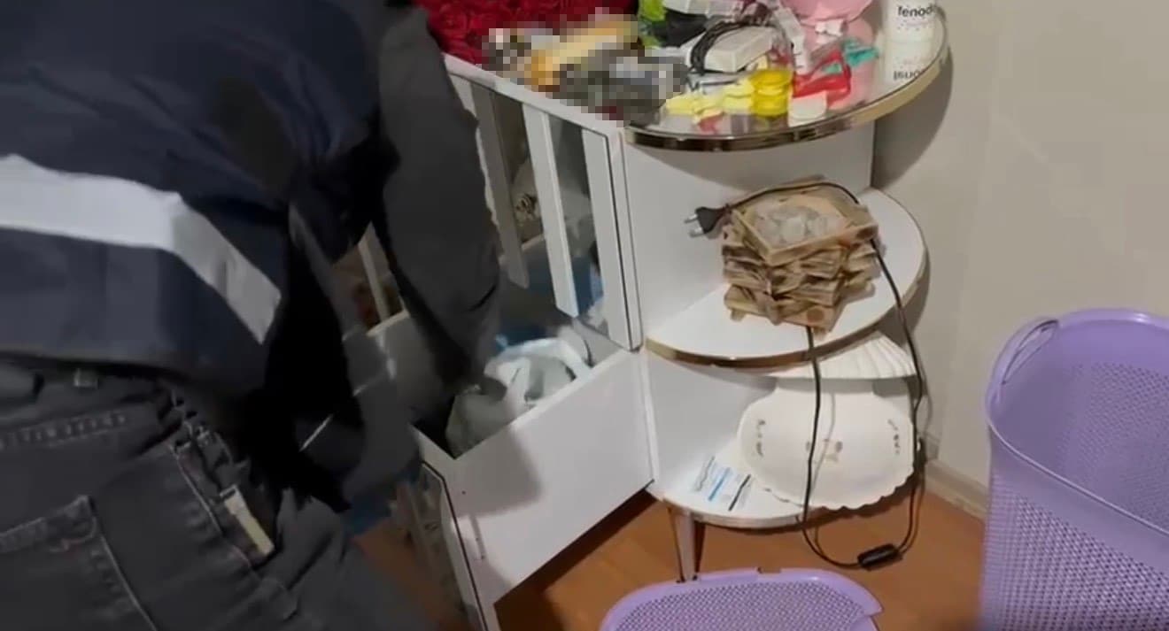 Samsun’da yatak odasında ve araçta uyuşturucu ele geçirildi