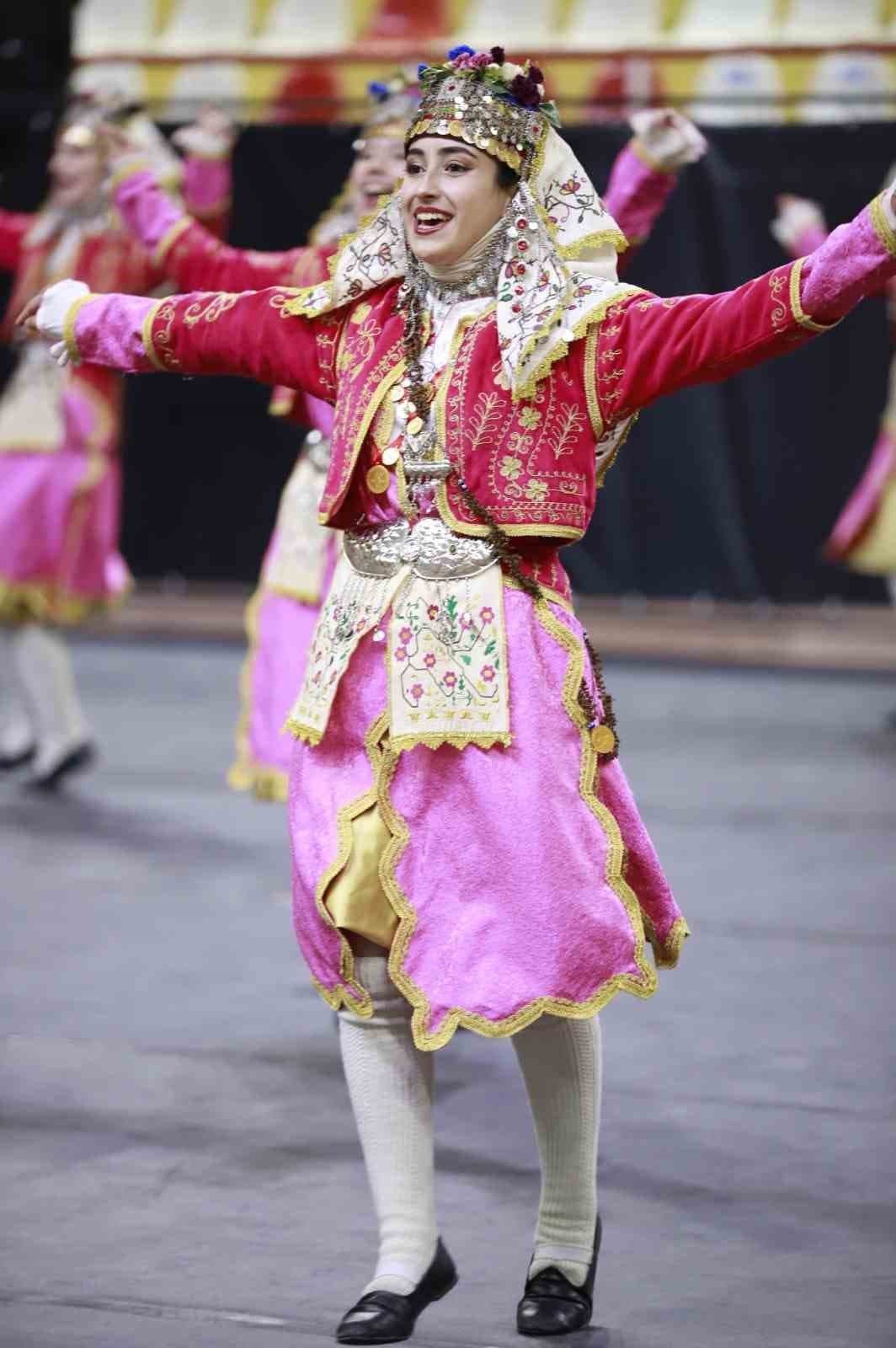 Halk oyunları şöleni için geri sayım başladı