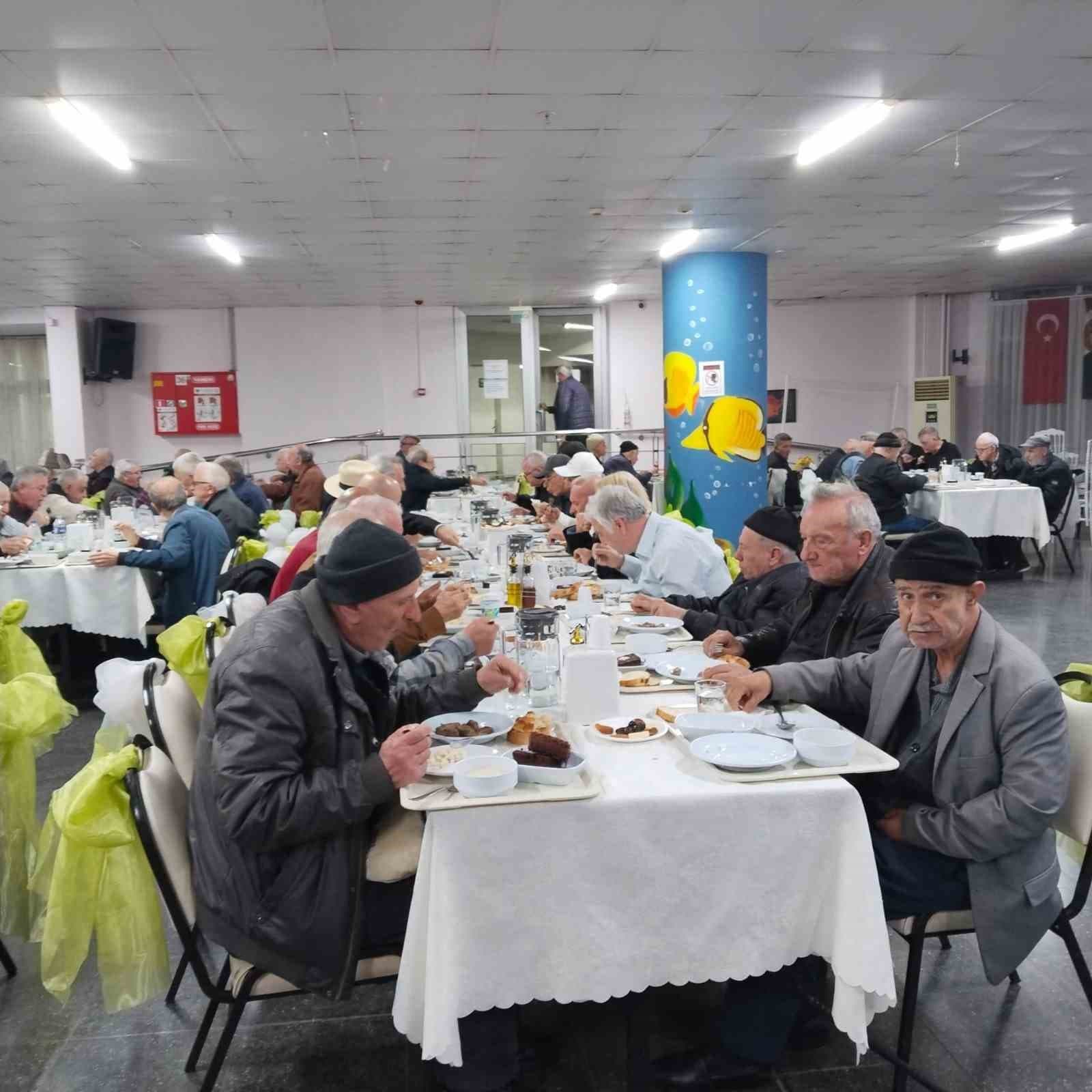 BURTOM’dan huzurevinde gönül sofrası