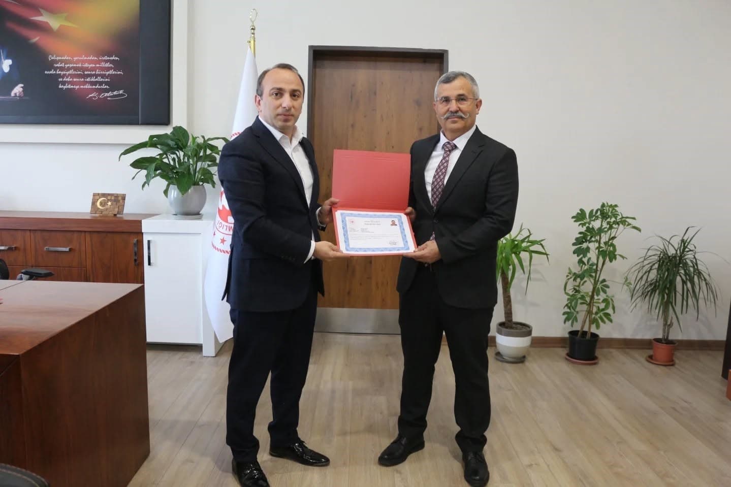 Kaymakam Erdoğan’dan orman personeline teşekkür belgesi