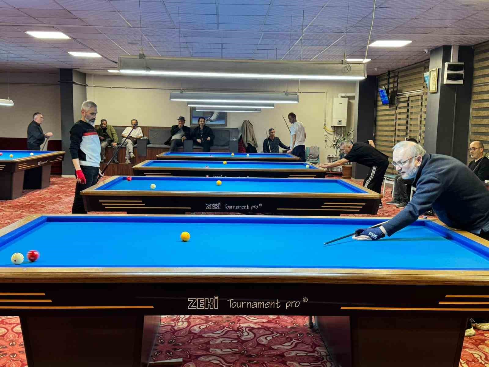 90 sporcu yarışıyor