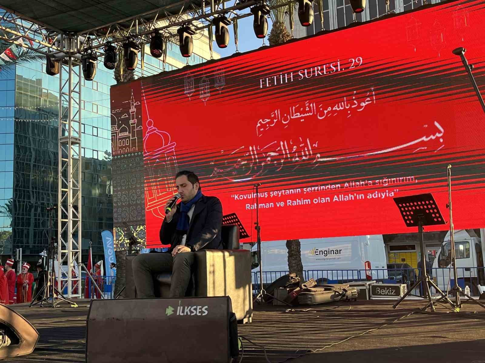 İzmir’de ’Ramazan Şenliği ve Büyük Aile İftarı’