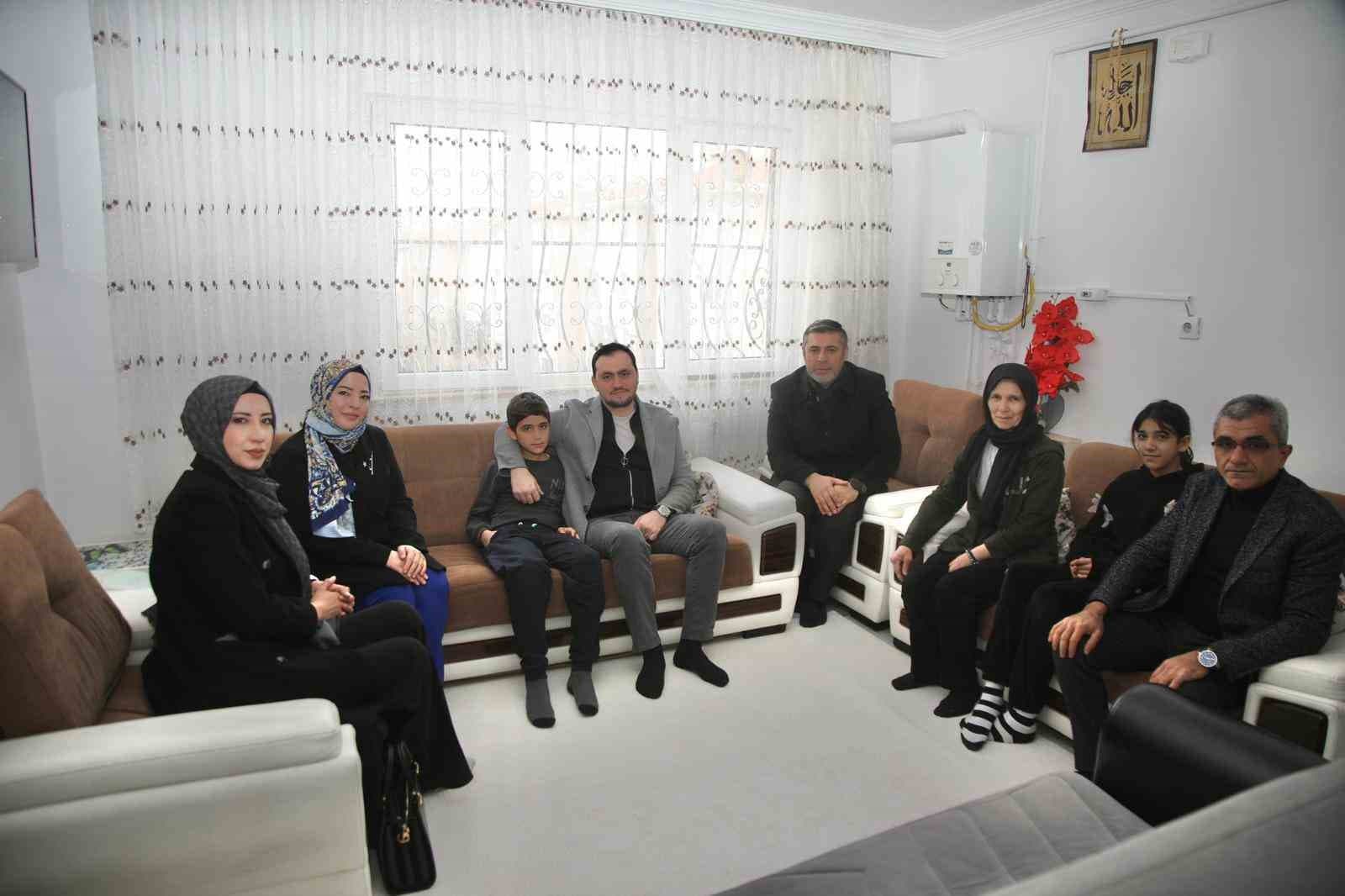 AK Parti İl Başkanı Selmanoğlu: "Bizim siyaset anlayışımız seçimden seçime değil, her zaman milletimizle iletişim halinde olan bir anlayıştır"