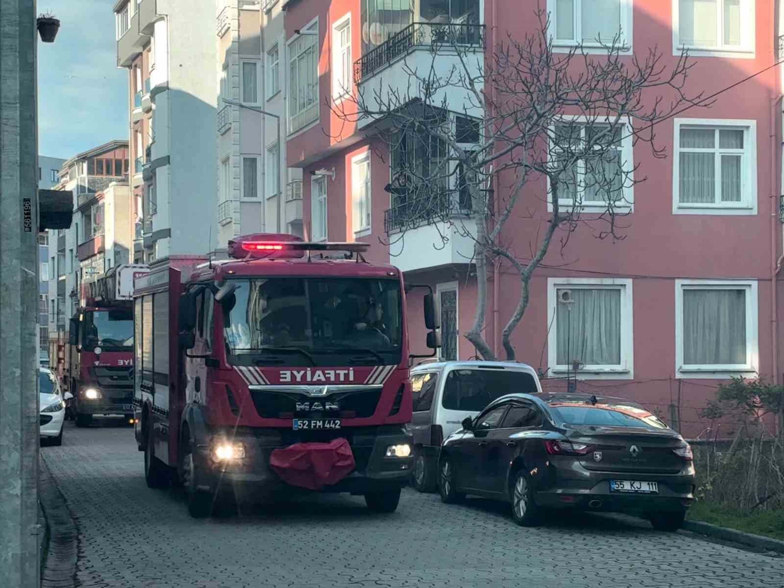 Ordu’da 3 katlı binada korkutan baca yangını
