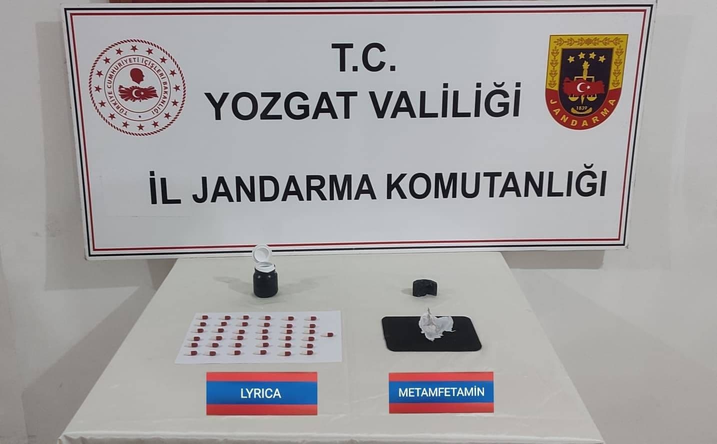 Yozgat’ta sentetik ecza hap ve metamfetamin ele geçirildi