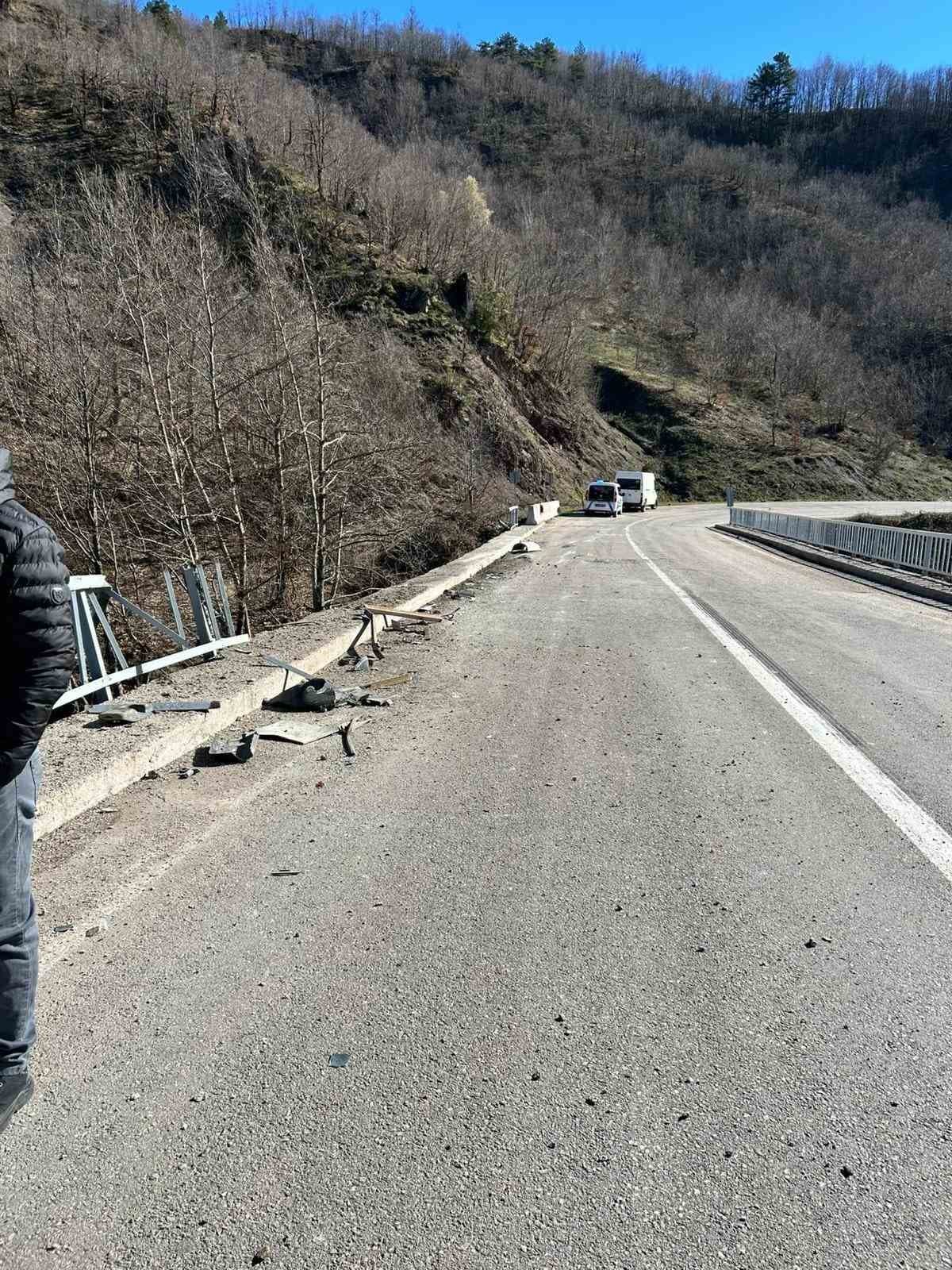 Kastamonu’da beton mikseri dere yatağına uçtu: 1 yaralı