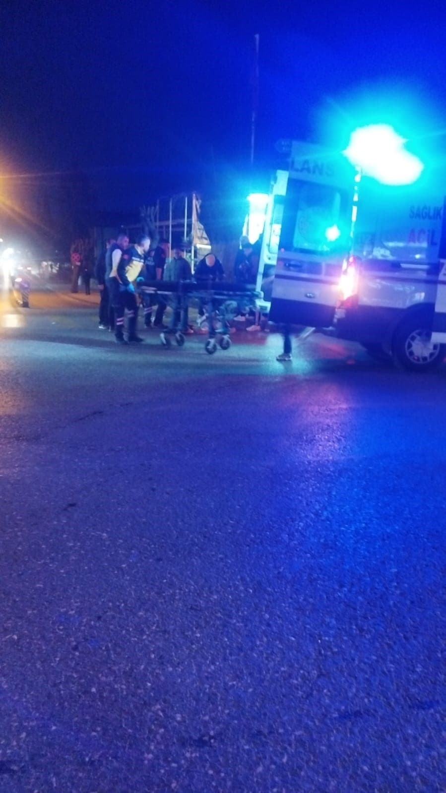 Motosikletler kafa kafaya çarpıştı: 1 yaralı