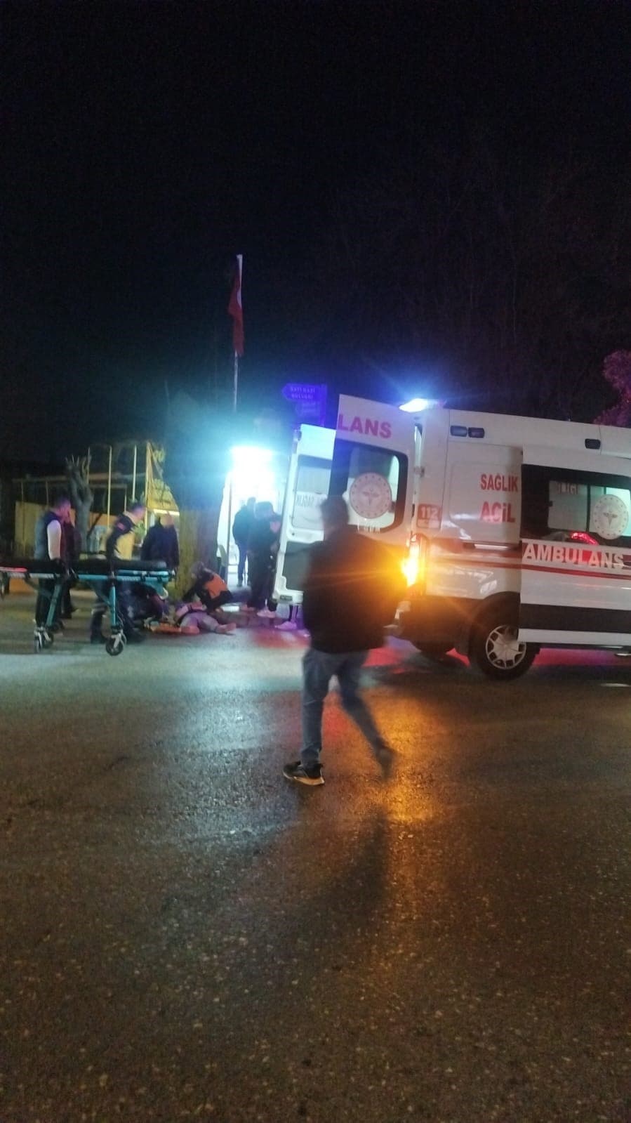 Motosikletler kafa kafaya çarpıştı: 1 yaralı