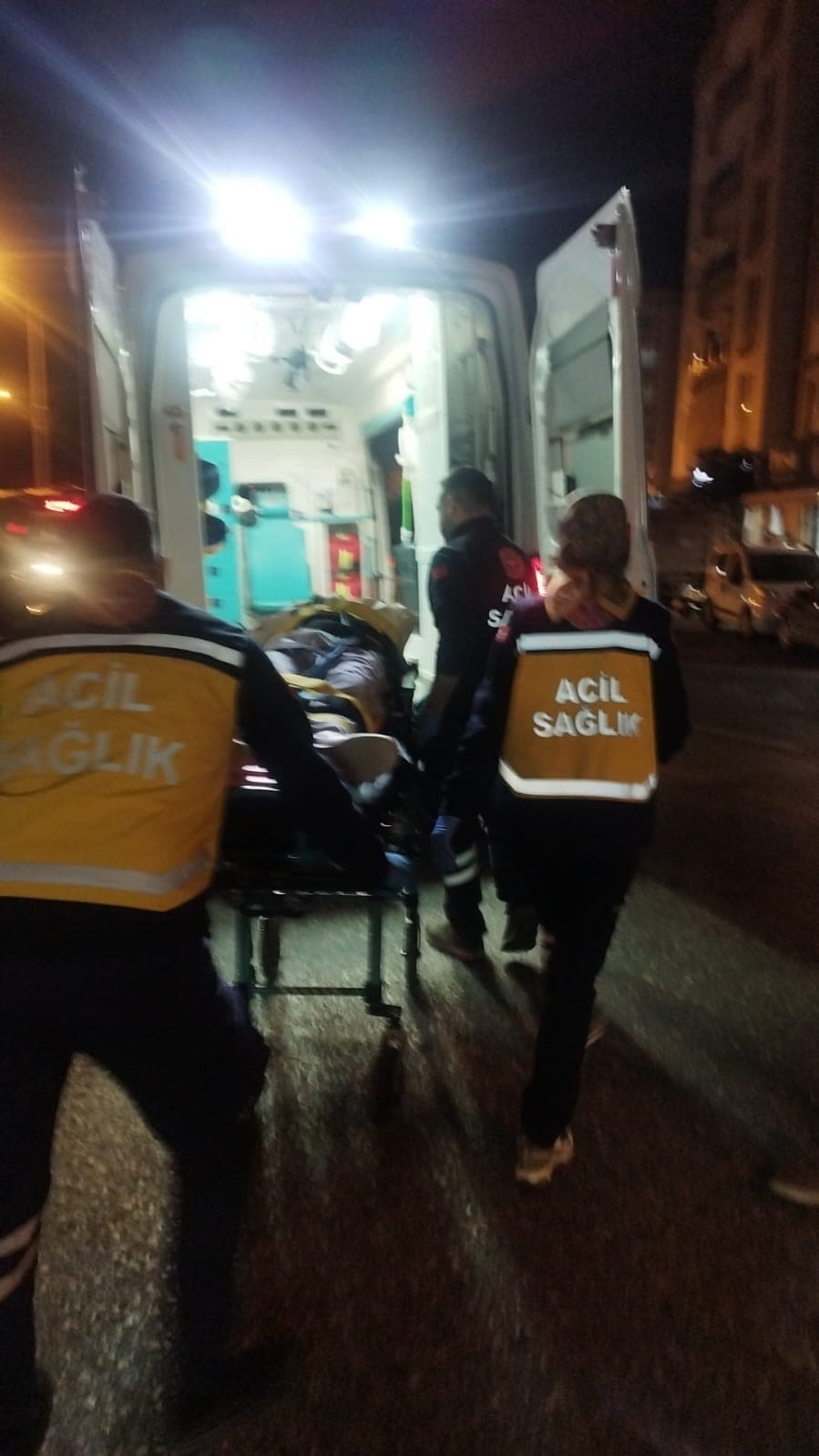 Motosikletler kafa kafaya çarpıştı: 1 yaralı