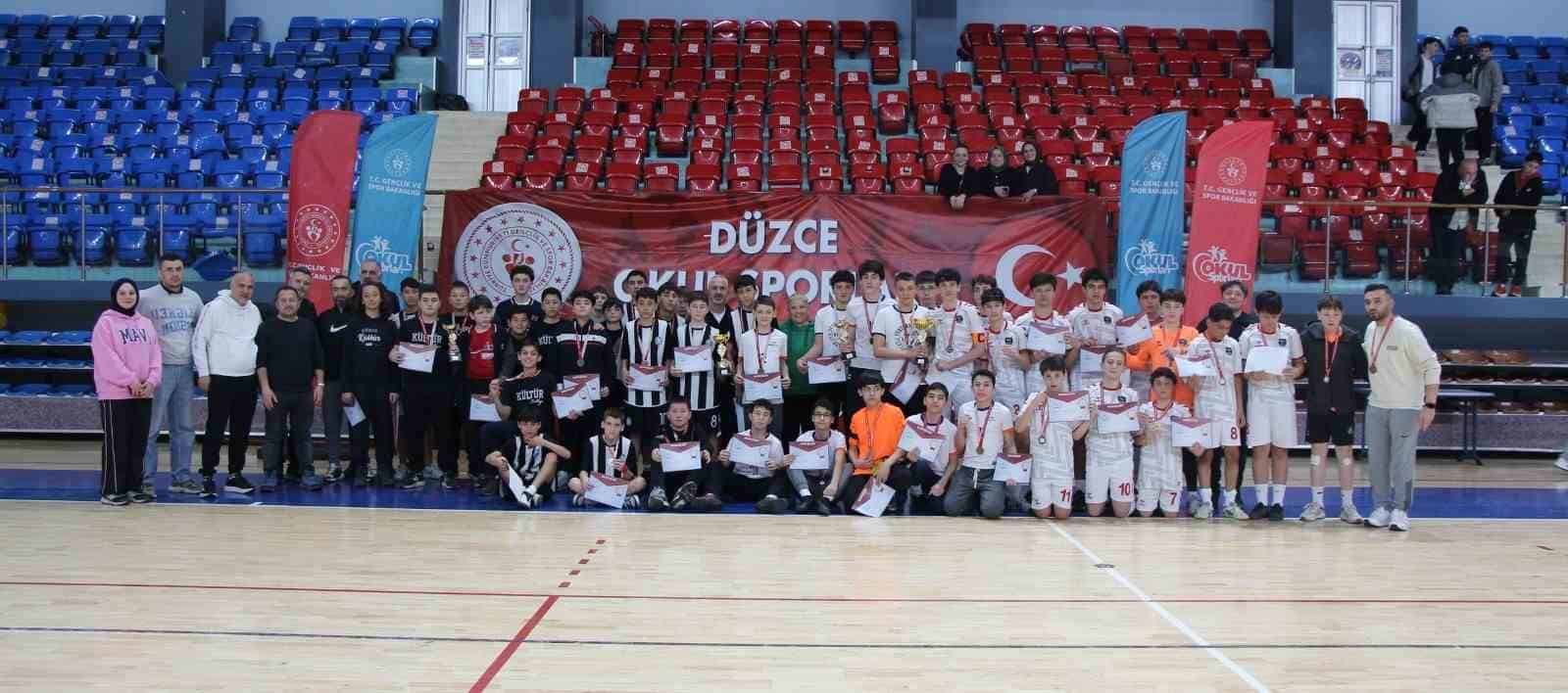 Okul sporları futsal heyecanı sona erdi
