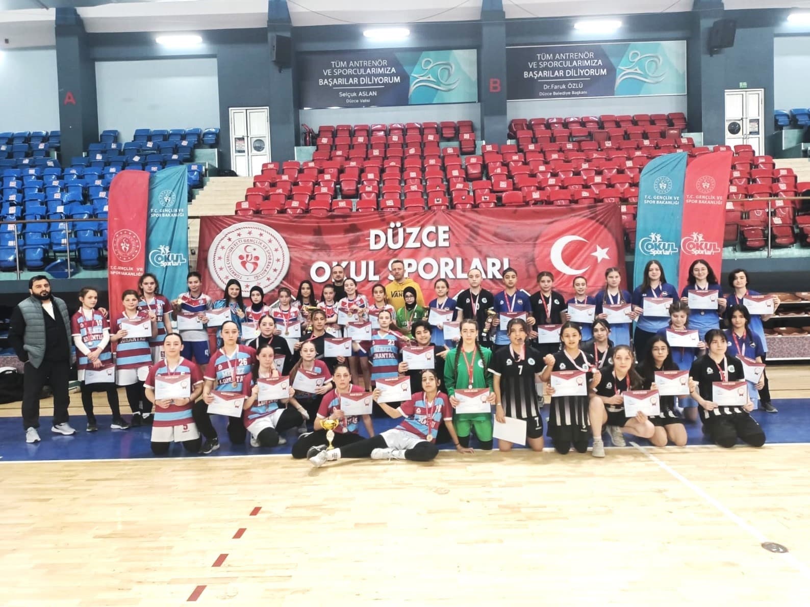 Okul sporları futsal heyecanı sona erdi