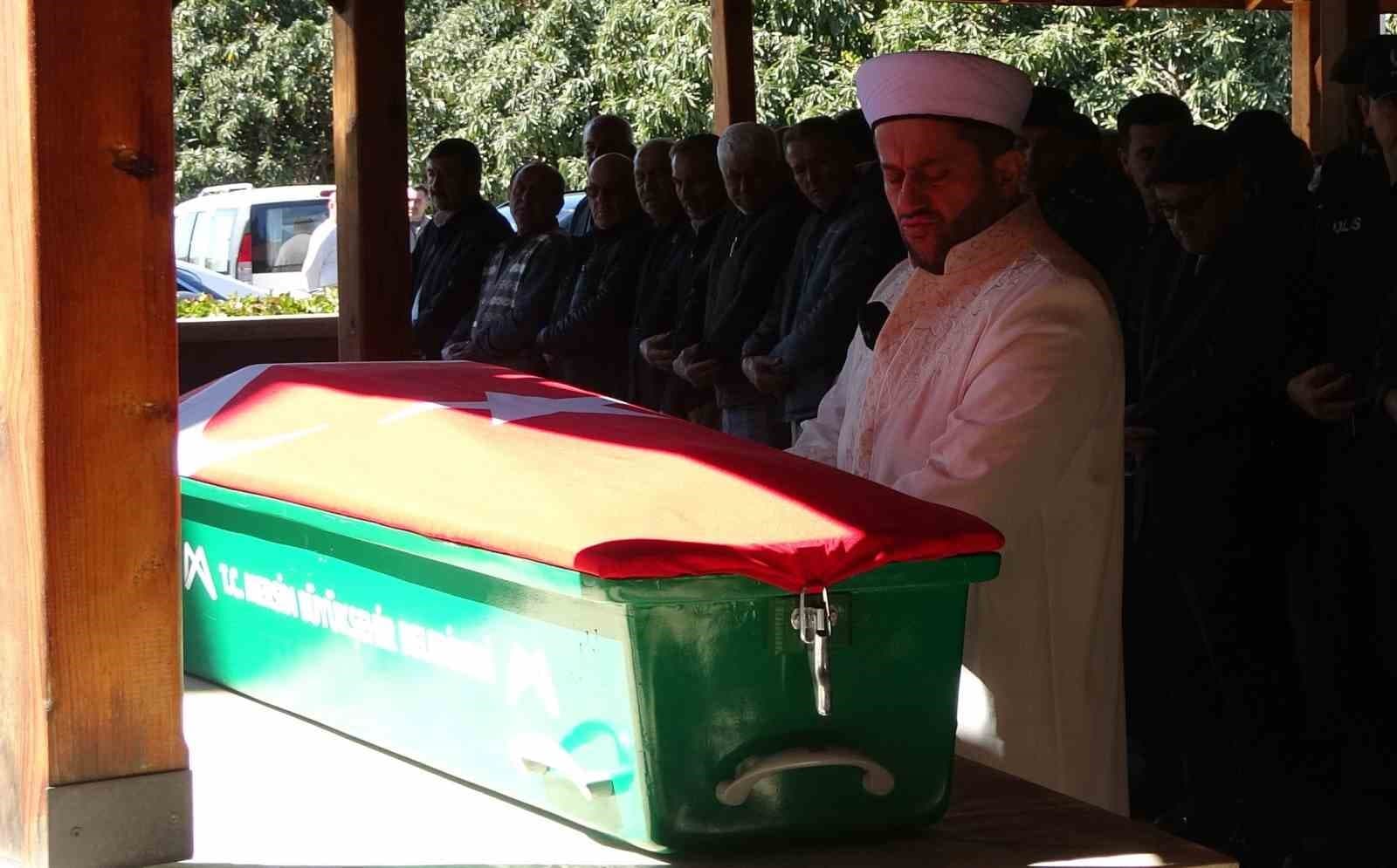 Kıbrıs’ta kazada hayatını kaybeden uzman onbaşı son yolculuğuna uğurlandı