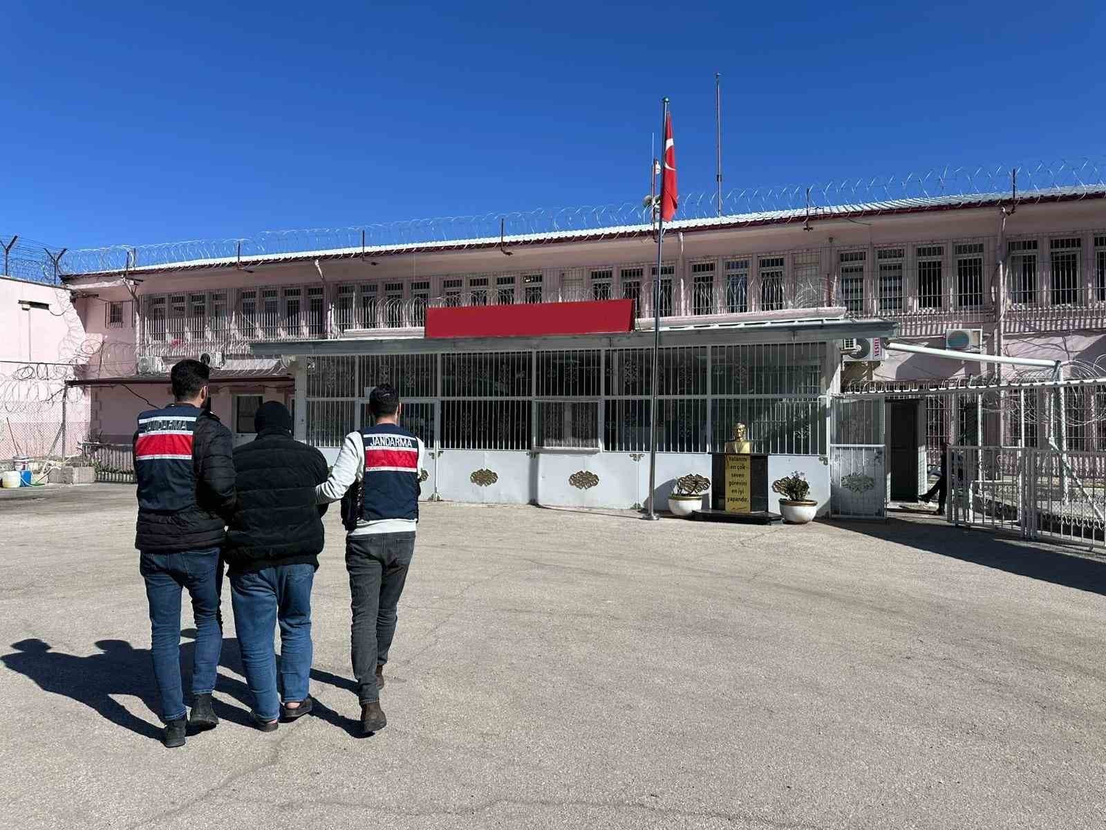 Gaziantep’te, terör eyleminde bulunabileceği değerlendirilen DEAŞ üyesi yakalandı