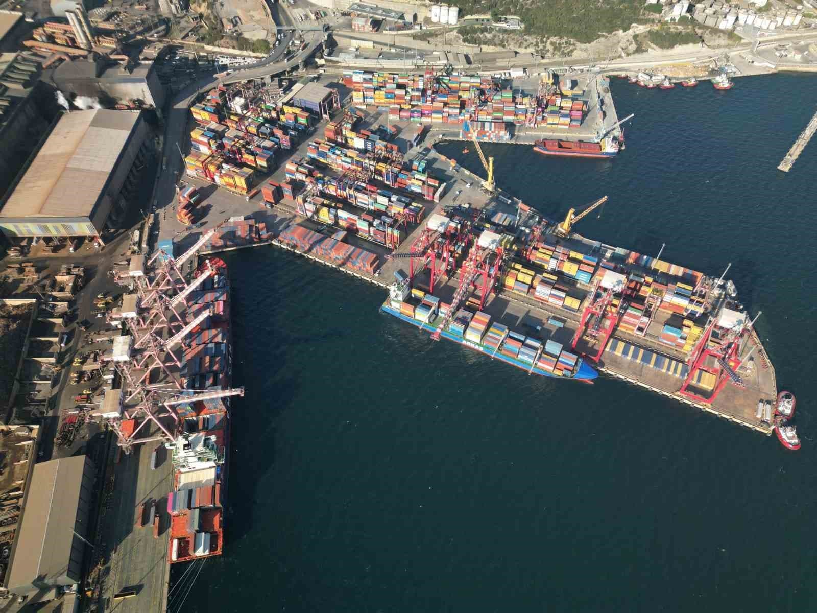 Bakan Uraloğlu: "Yurt dışı limanlarından, limanlarımıza gelen yük miktarı önceki yılın aynı ayına göre yüzde 8,5 artarak 22 milyon 117 bin 589 ton oldu"