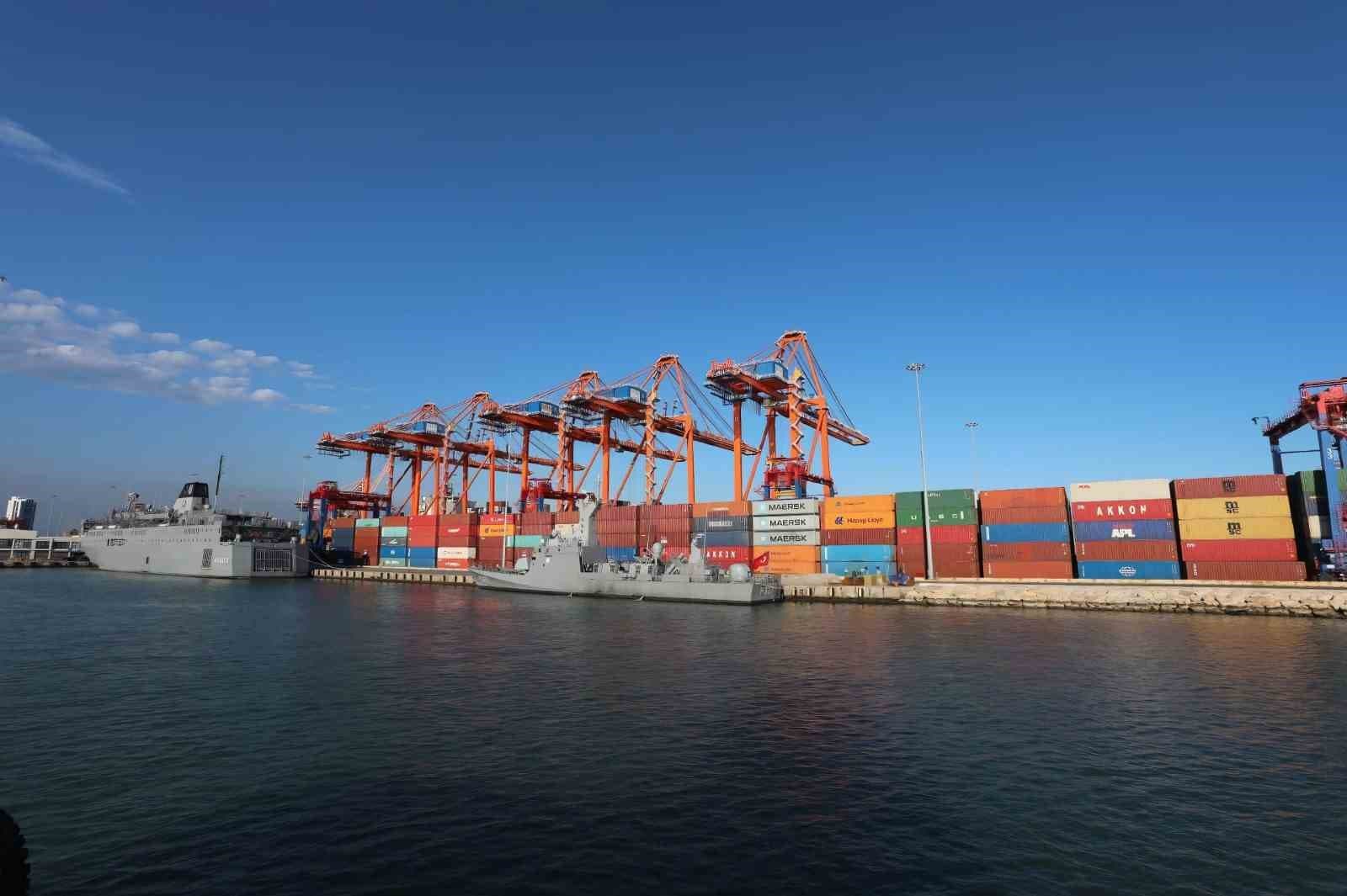 Bakan Uraloğlu: "Yurt dışı limanlarından, limanlarımıza gelen yük miktarı önceki yılın aynı ayına göre yüzde 8,5 artarak 22 milyon 117 bin 589 ton oldu"