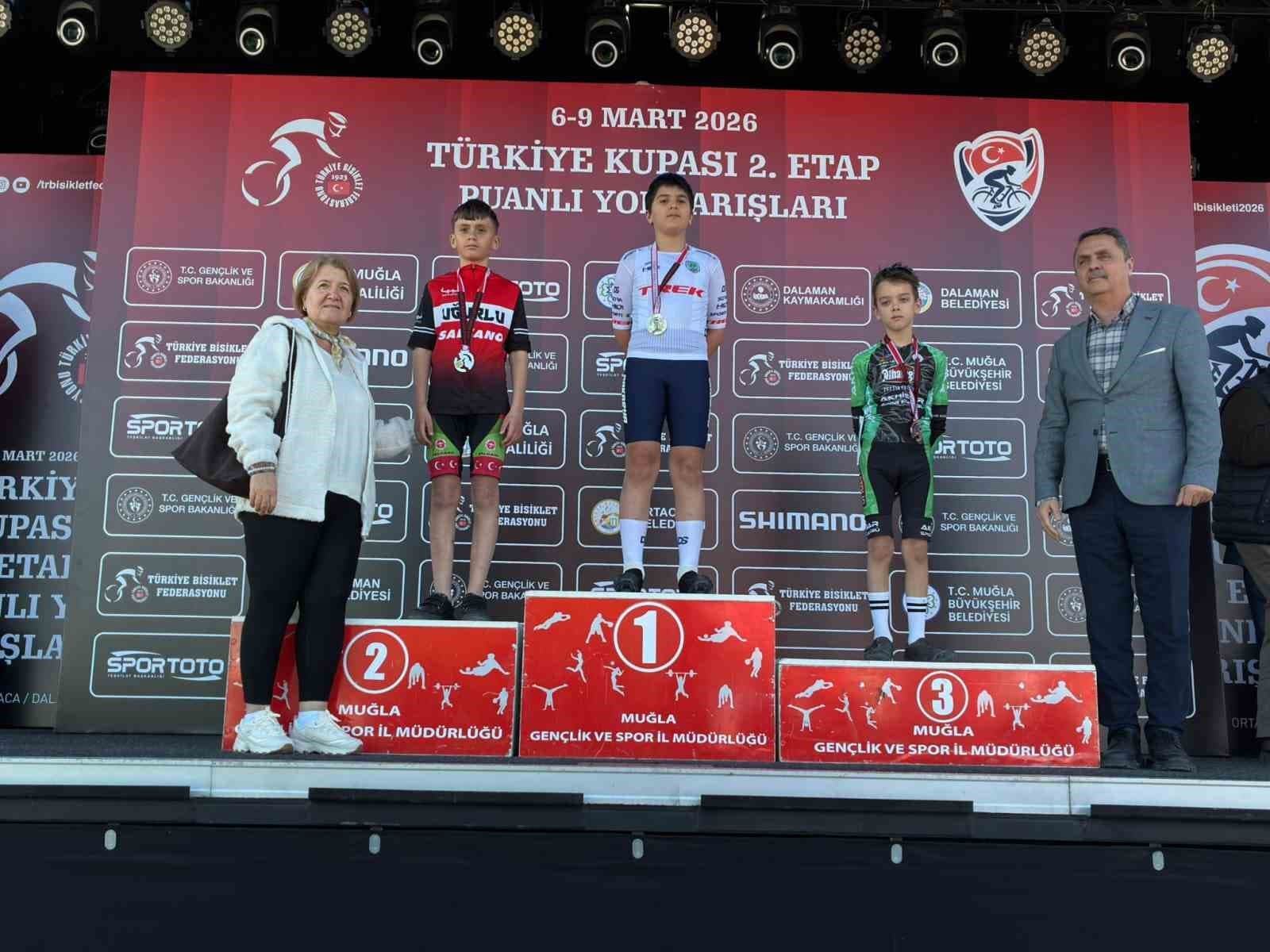 Akhisarlı minik pedallar Muğla’da kürsüye damga vurdu