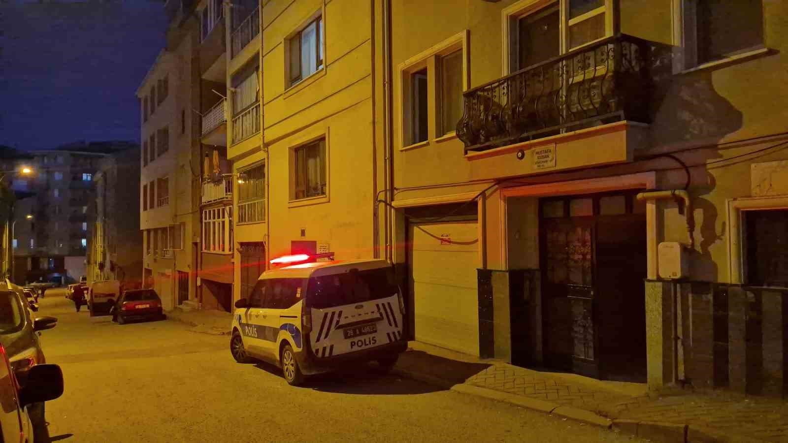 Eskişehir’de emekli okul müdürünün şüpheli ölümü