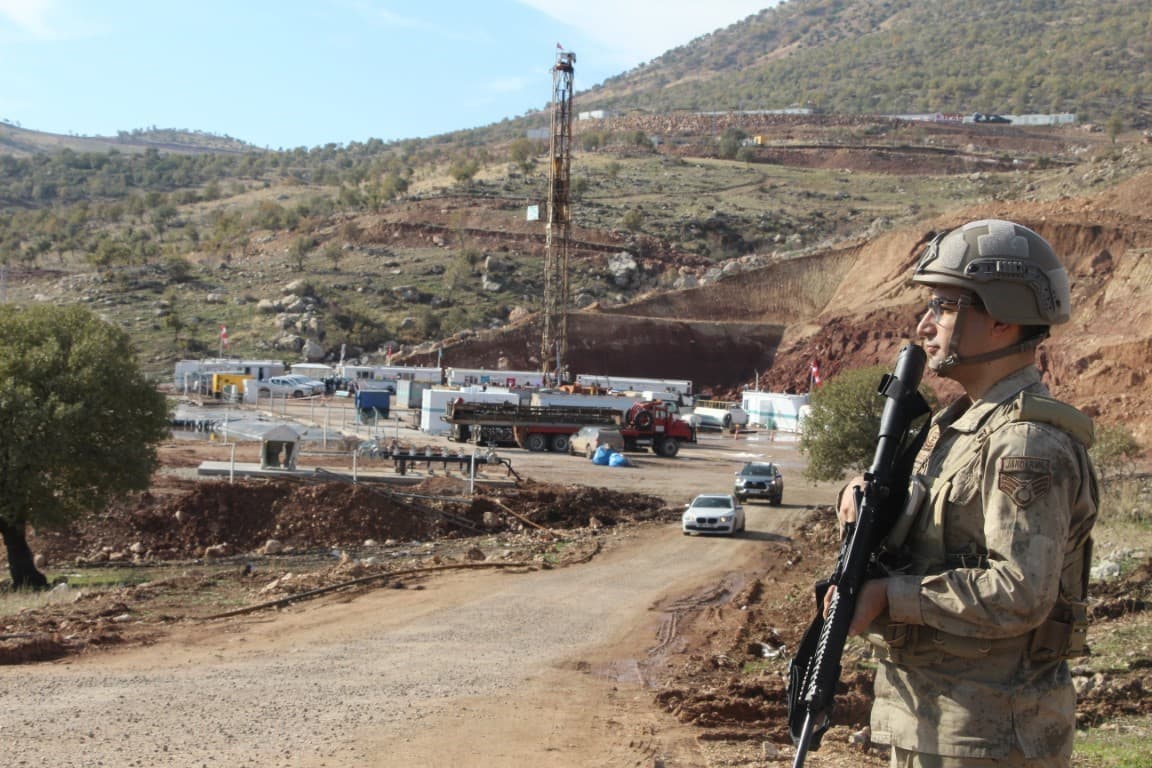 Hürmüz kapandı, Gabar stratejik güç oldu