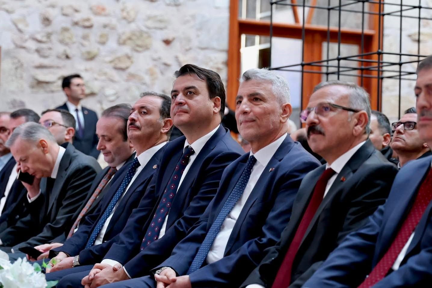 Ticaret Bakanı Bolat: "Barış yanlısı, dünyada oyun kuruculuğu ve barış tesis etmekle uğraşan Türkiye bir yıldız gibi parlıyor"