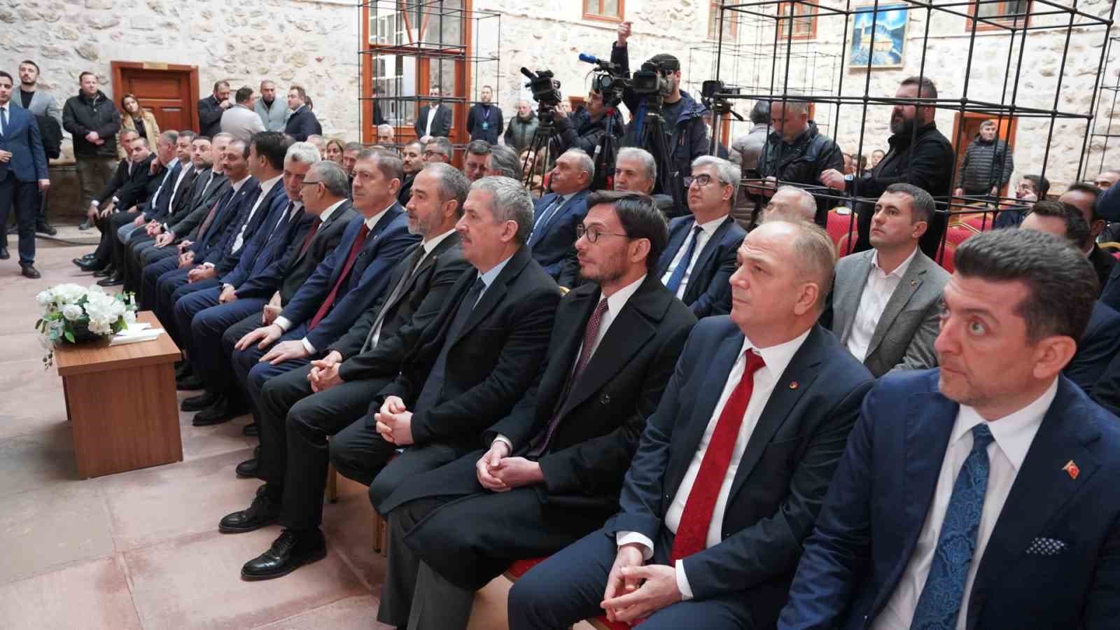 Ticaret Bakanı Bolat: "Barış yanlısı, dünyada oyun kuruculuğu ve barış tesis etmekle uğraşan Türkiye bir yıldız gibi parlıyor"