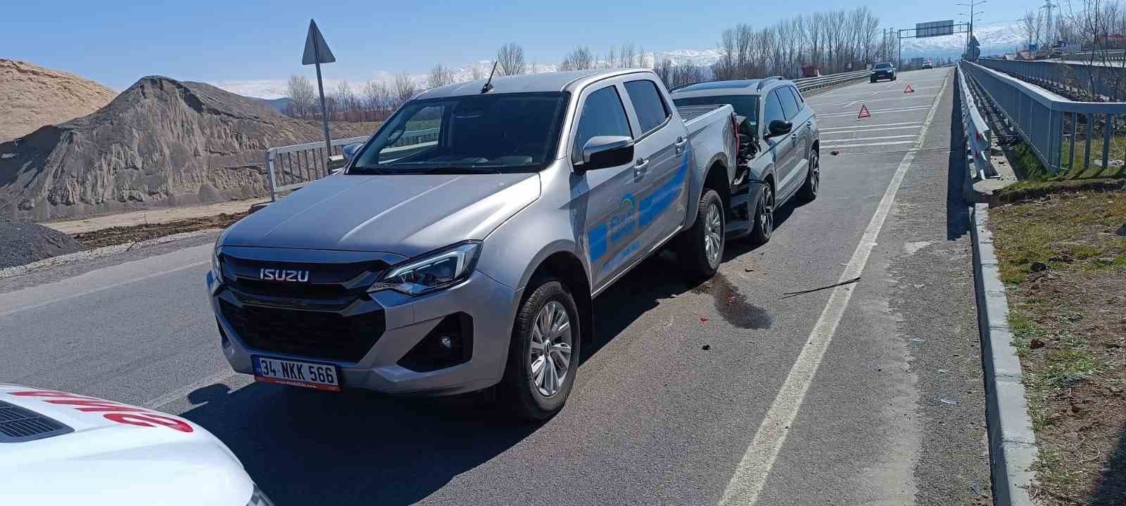 Bingöl’de trafik kazası: 4 yaralı
