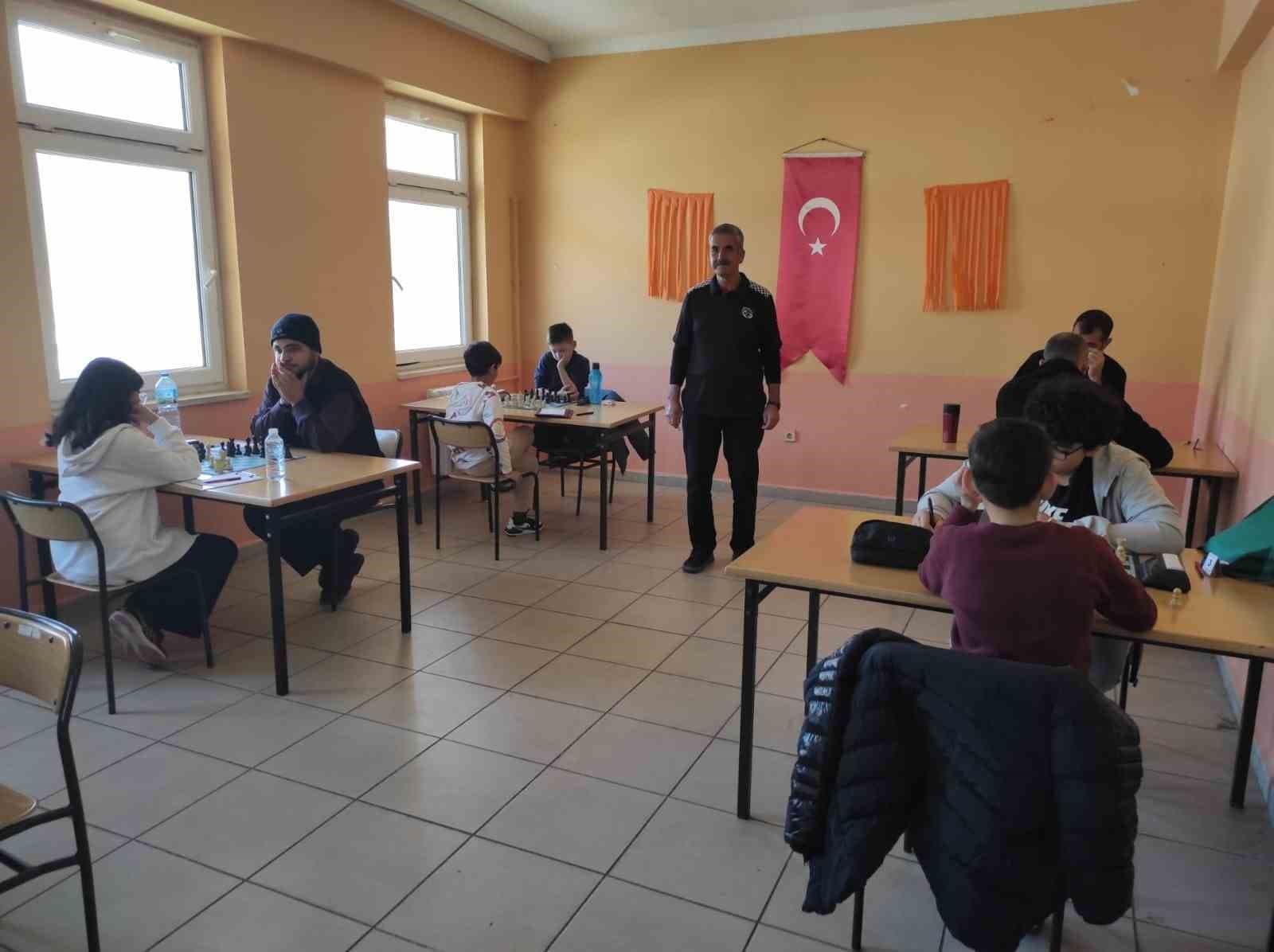 Köyceğiz’de 153 satranç sporcusu Çanakkale Şehitleri için buluştu