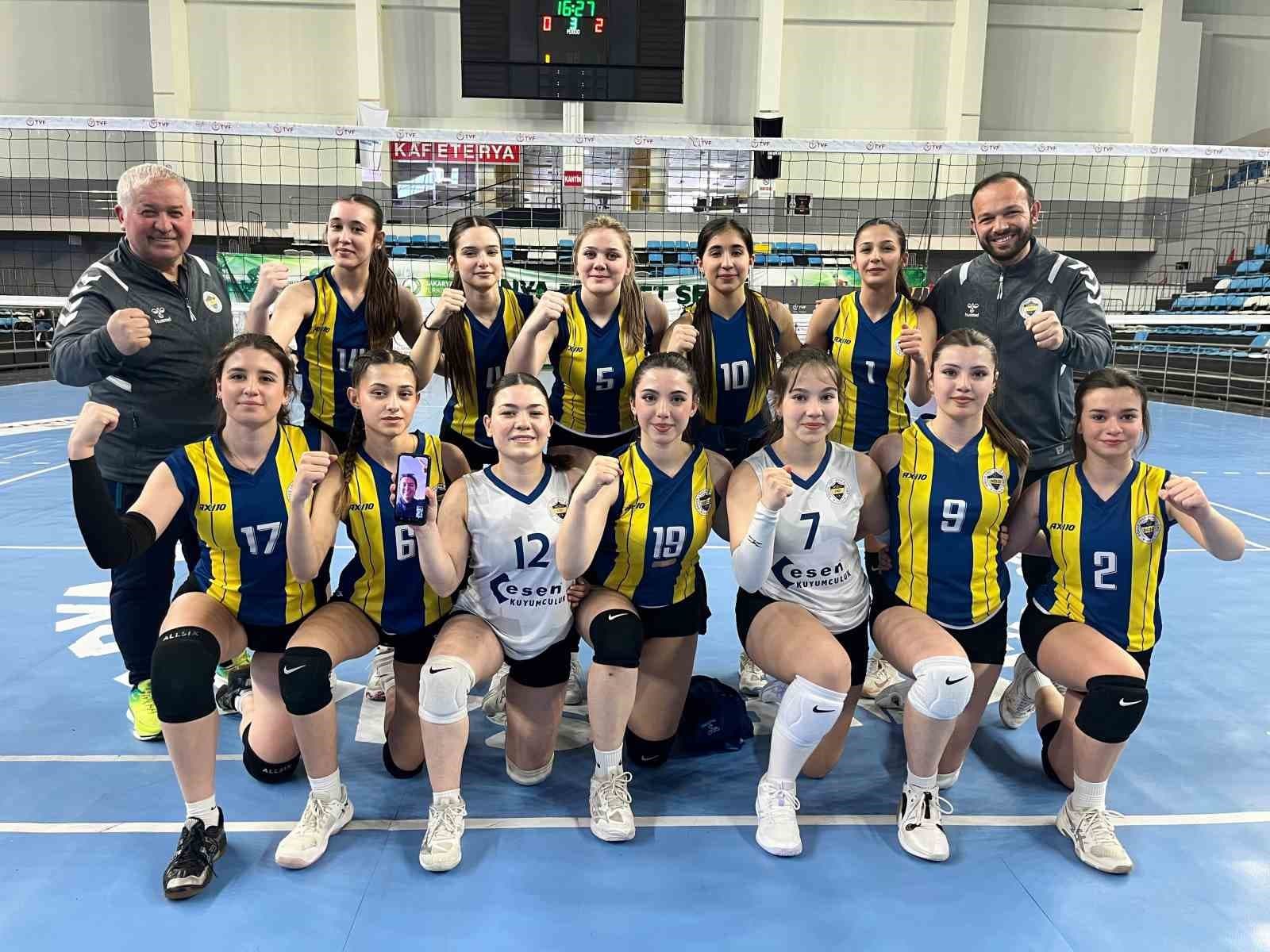 Düzce 1907 SK voleybol takımı finalde
