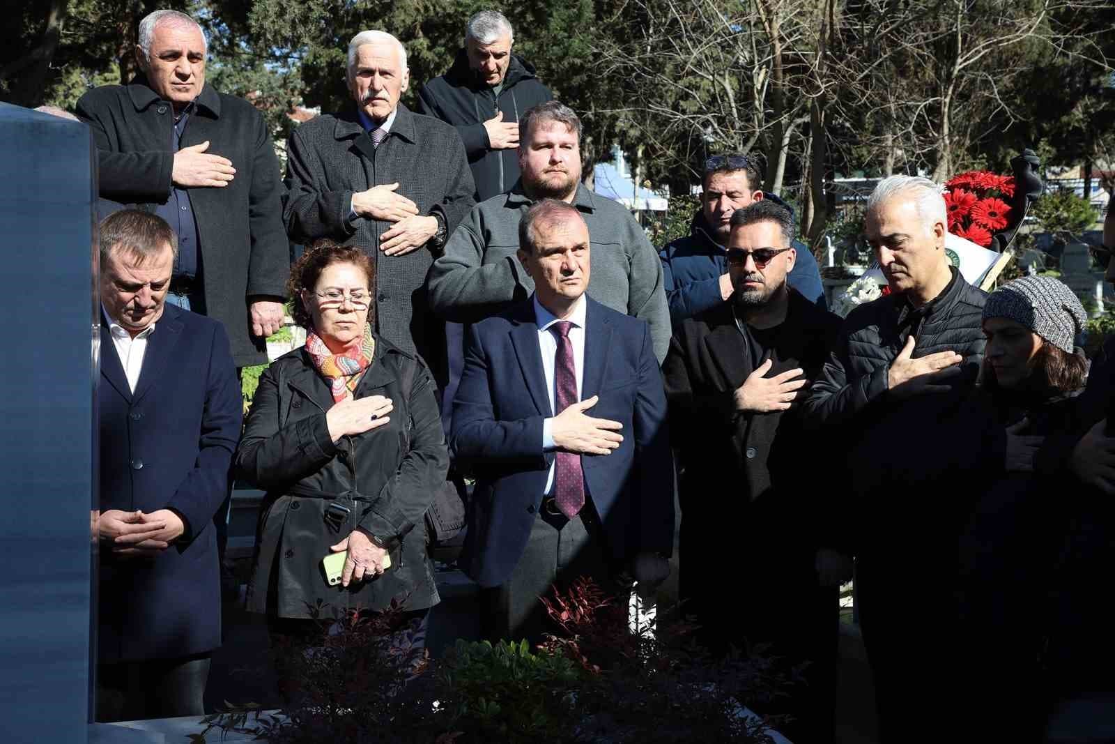 Emre Saltık, vefatının 9. yıl dönümünde kabri başında anıldı