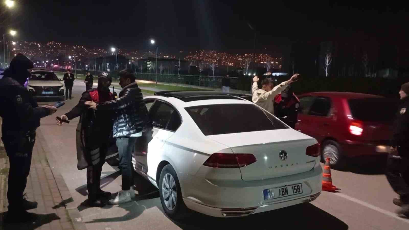 Bursa’da yer değiştiren ‘piyasacılara’ polis baskını