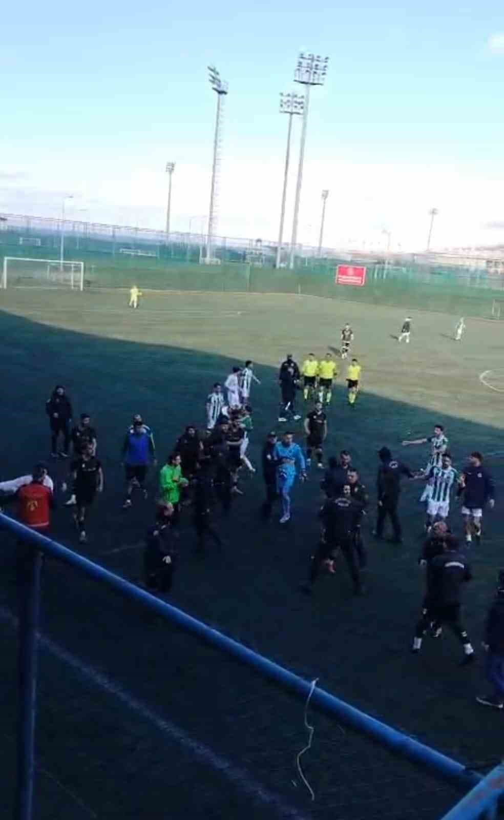 Trabzon’da BAL’a yükselme maçında olay çıktı