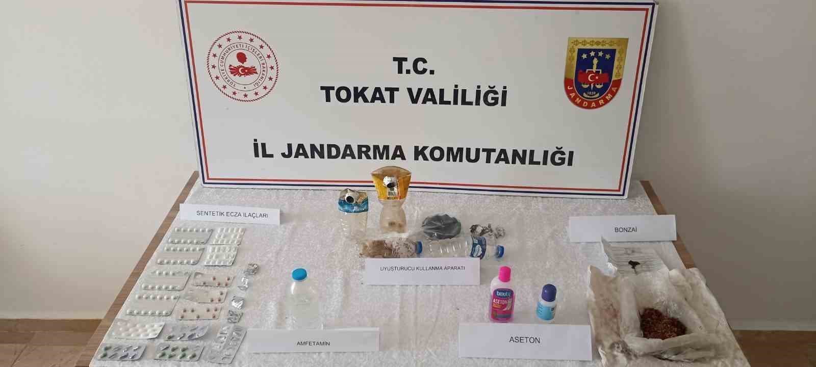 Zile ilçesinde jandarmadan uyuşturucu baskını