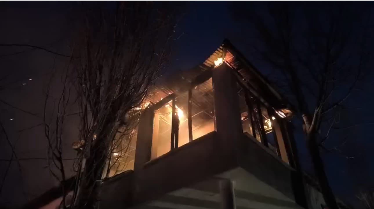 Yüksekova’da baca yangını