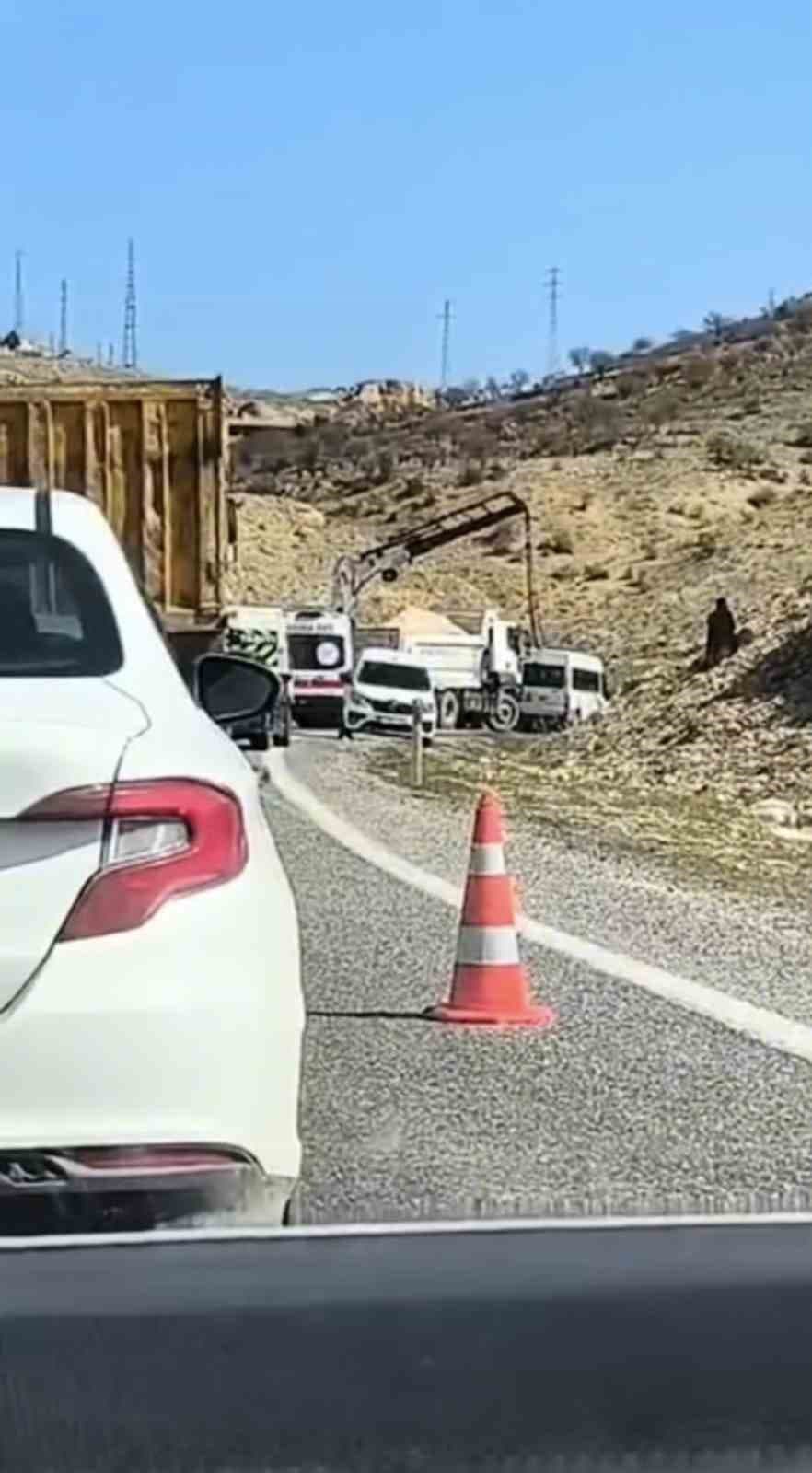 Mardin’de zırhlı araç devrildi: 3 polis yaralandı