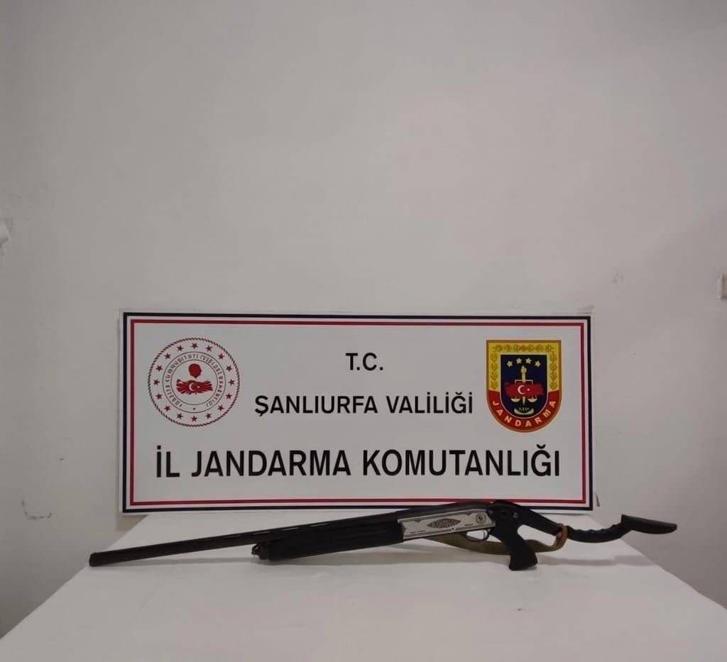 Şanlıurfa’da 3 adet ruhsatsız silah ele geçirildi: 3 gözaltı