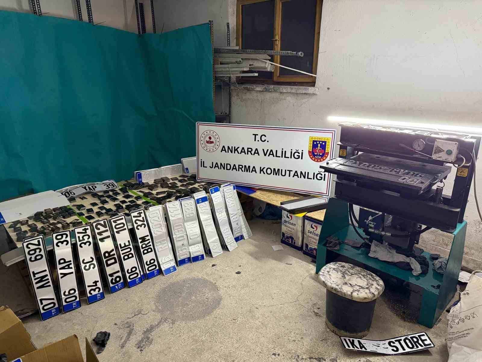 Ankara’da sahte plaka basımı yapan 2 şüpheli gözaltına alındı