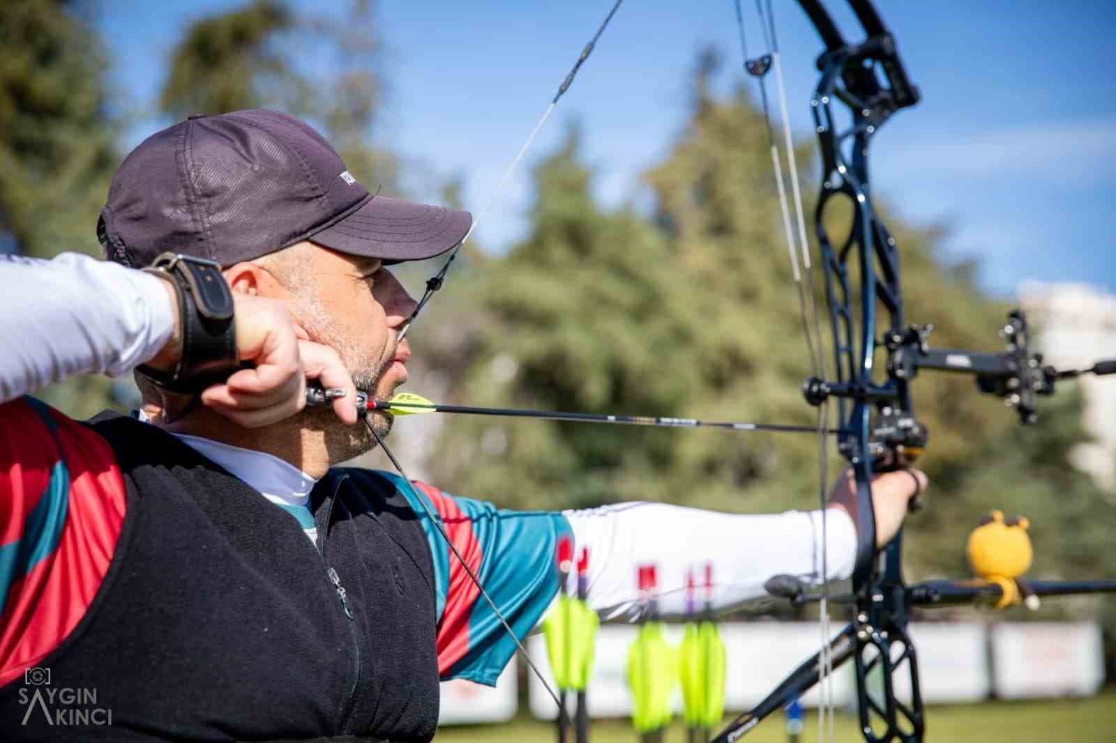 Denizlili Para Okçu Abdullah Yorulmaz Türkiye Şampiyonu oldu