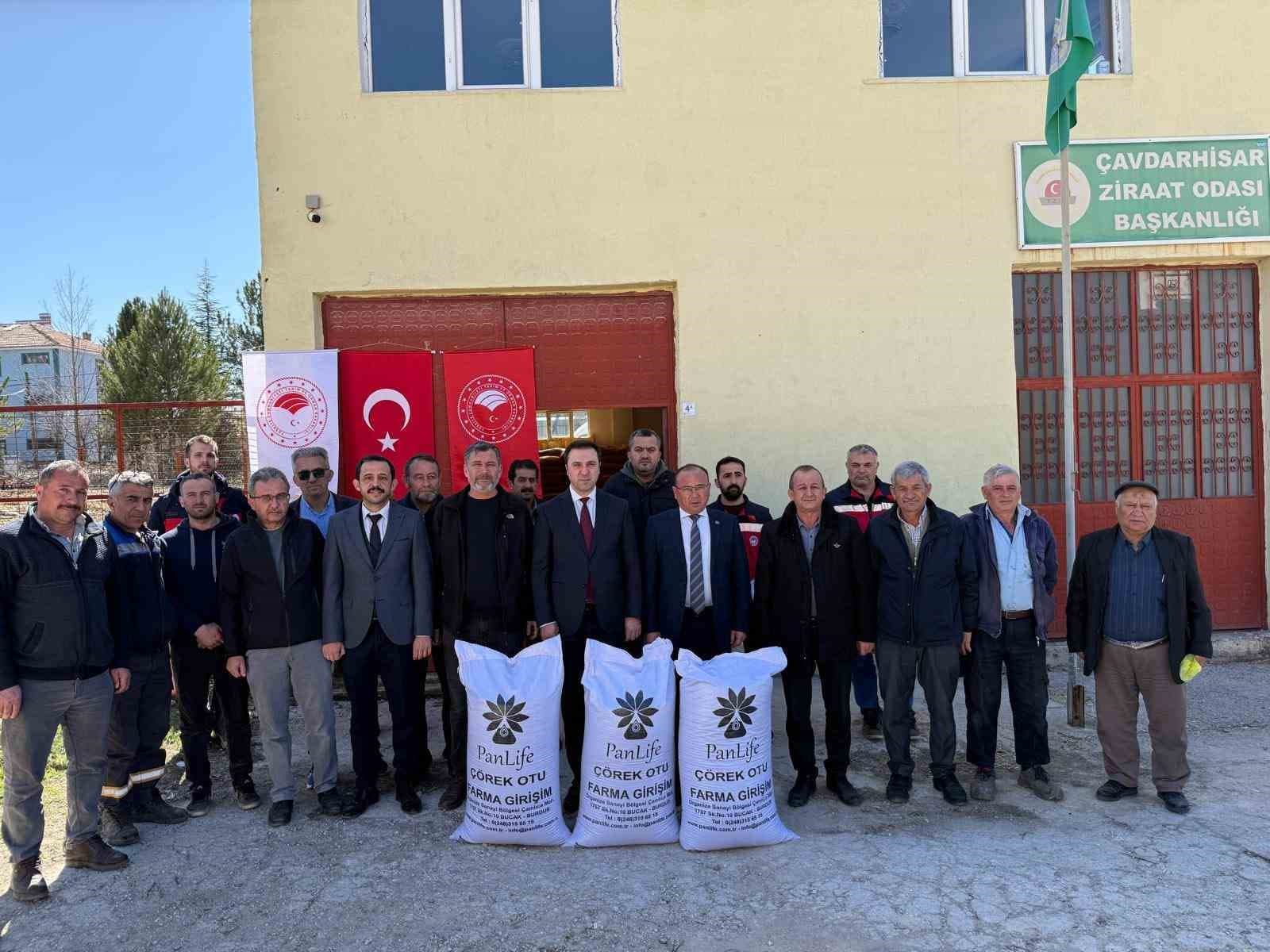 Çavdarhisar’da çiftçilere çörek otu tohumu dağıtımı