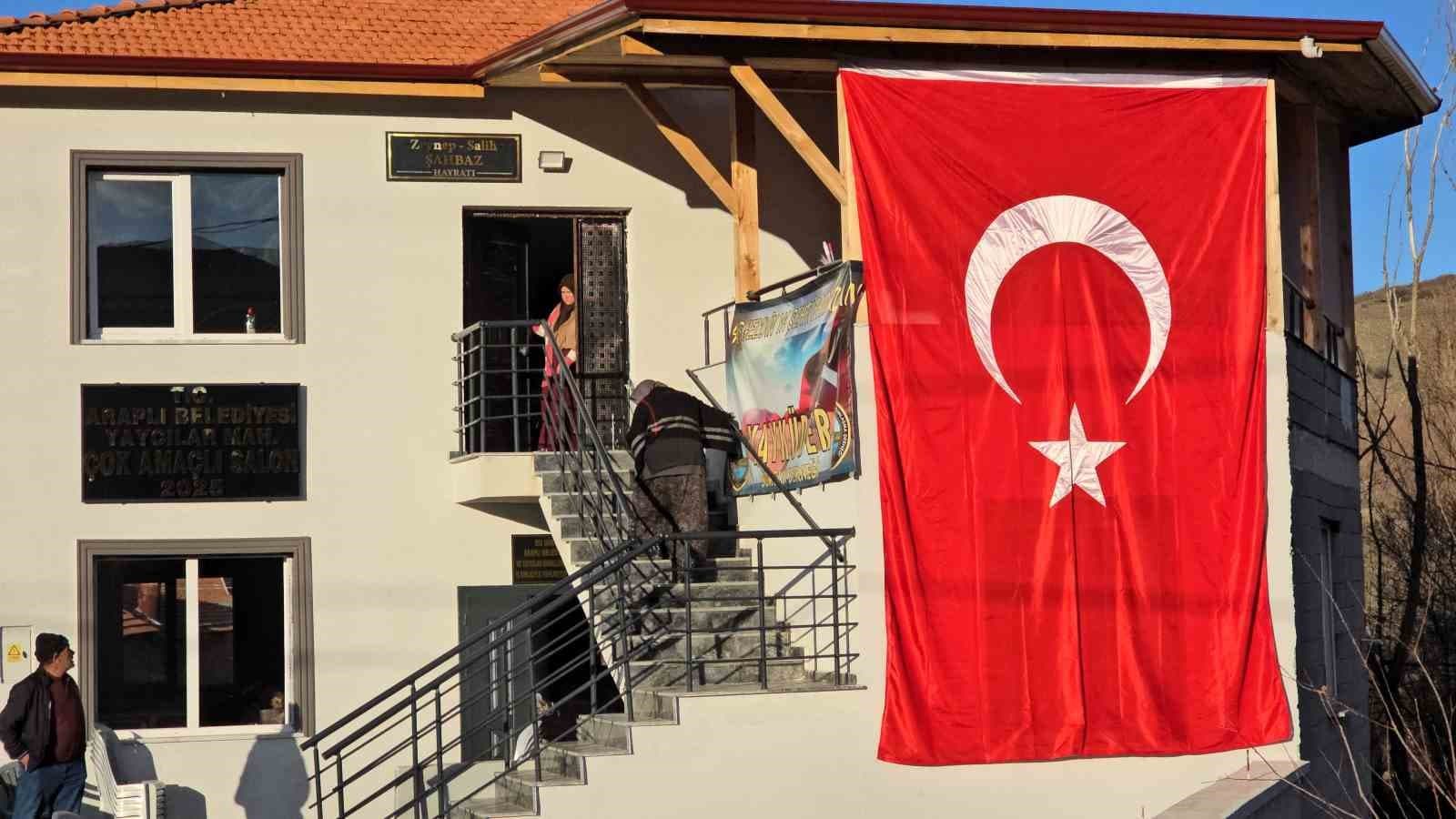 Kadınlar dinleniyor, tüm köylü Ramazan boyunca aynı sofrada buluşuyor