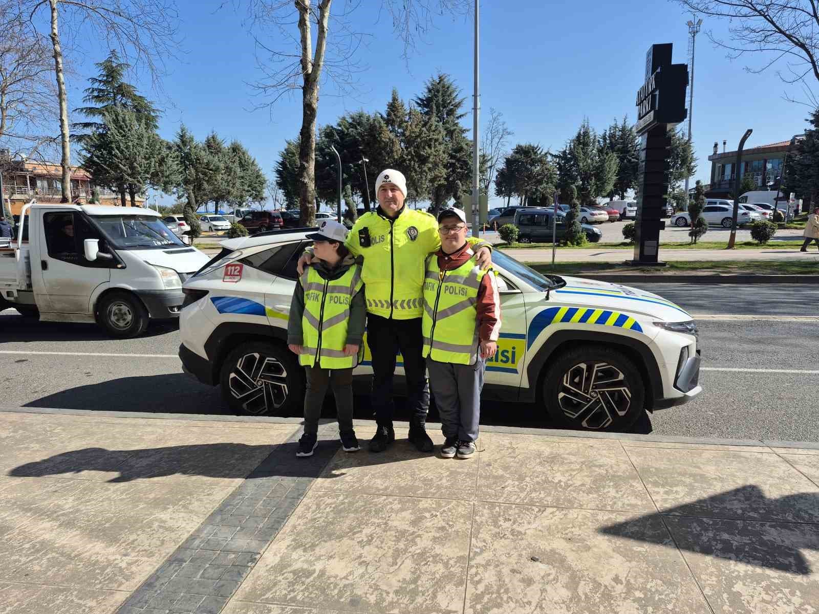 Ordu’da özel çocuklardan trafik denetimi