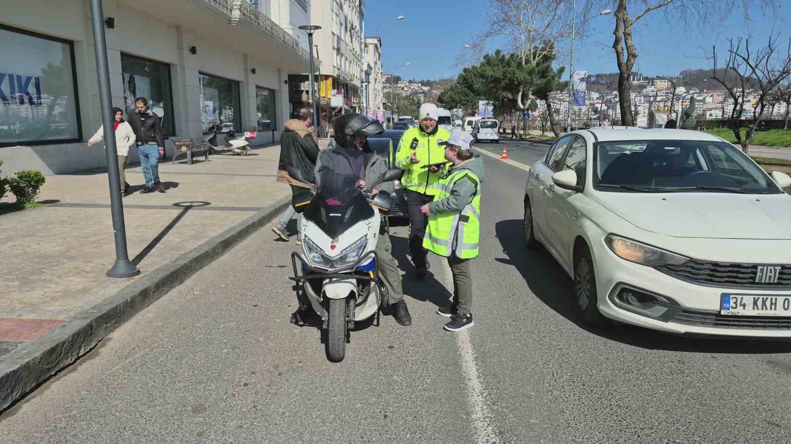 Ordu’da özel çocuklardan trafik denetimi